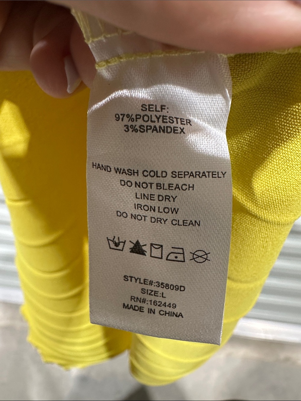 Sleeveless Yellow Pleated Maxi Dress with Belt - Picture 3 of 10